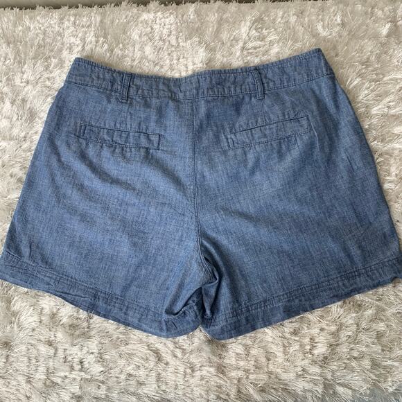 Gap Blue Chambray 5" Short Sz 8 - Picture 2 of 5